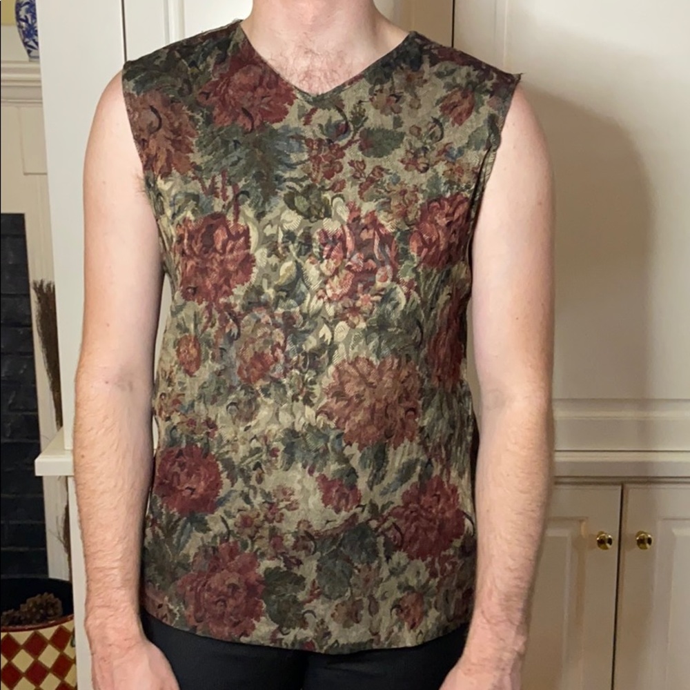Floral sleeveless top